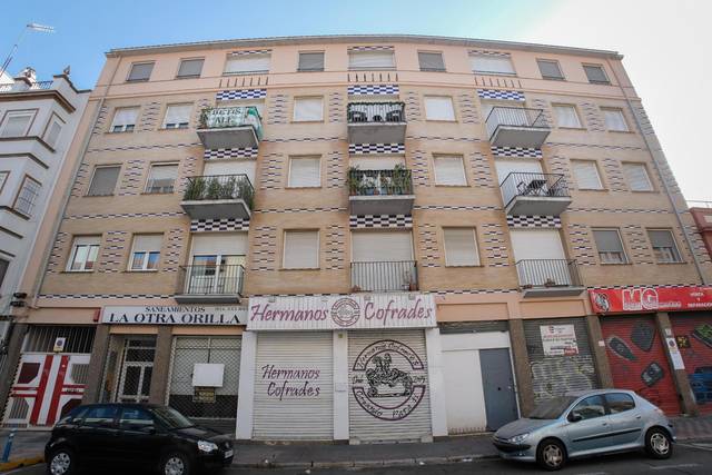 Apartamento en Venta en Calle JOSE CRUZ AUÑON en Triana Oeste