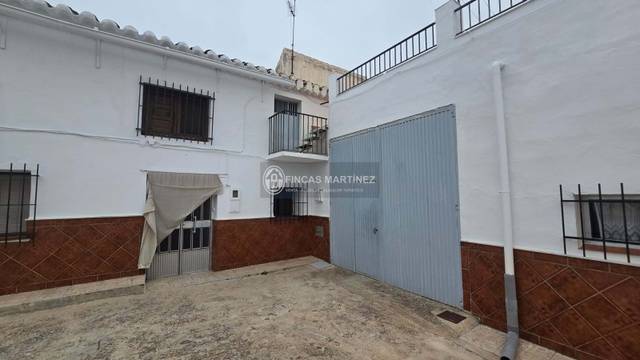 Casa adosada en Venta en AL LADO DE LA IGLESIA en Castilléjar