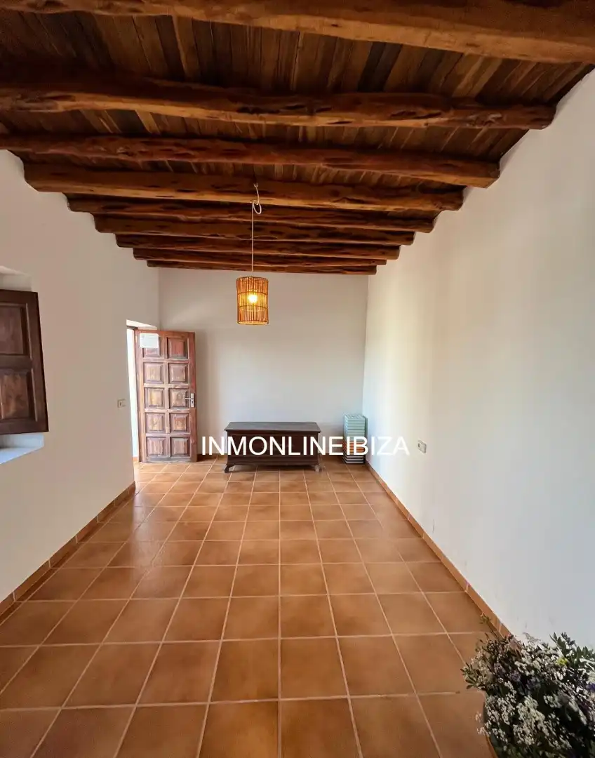 Haus oder Chalet zur Miete in Sant Joan de Labritja mit Privatgarten, Terrasse und Schwimmbad
