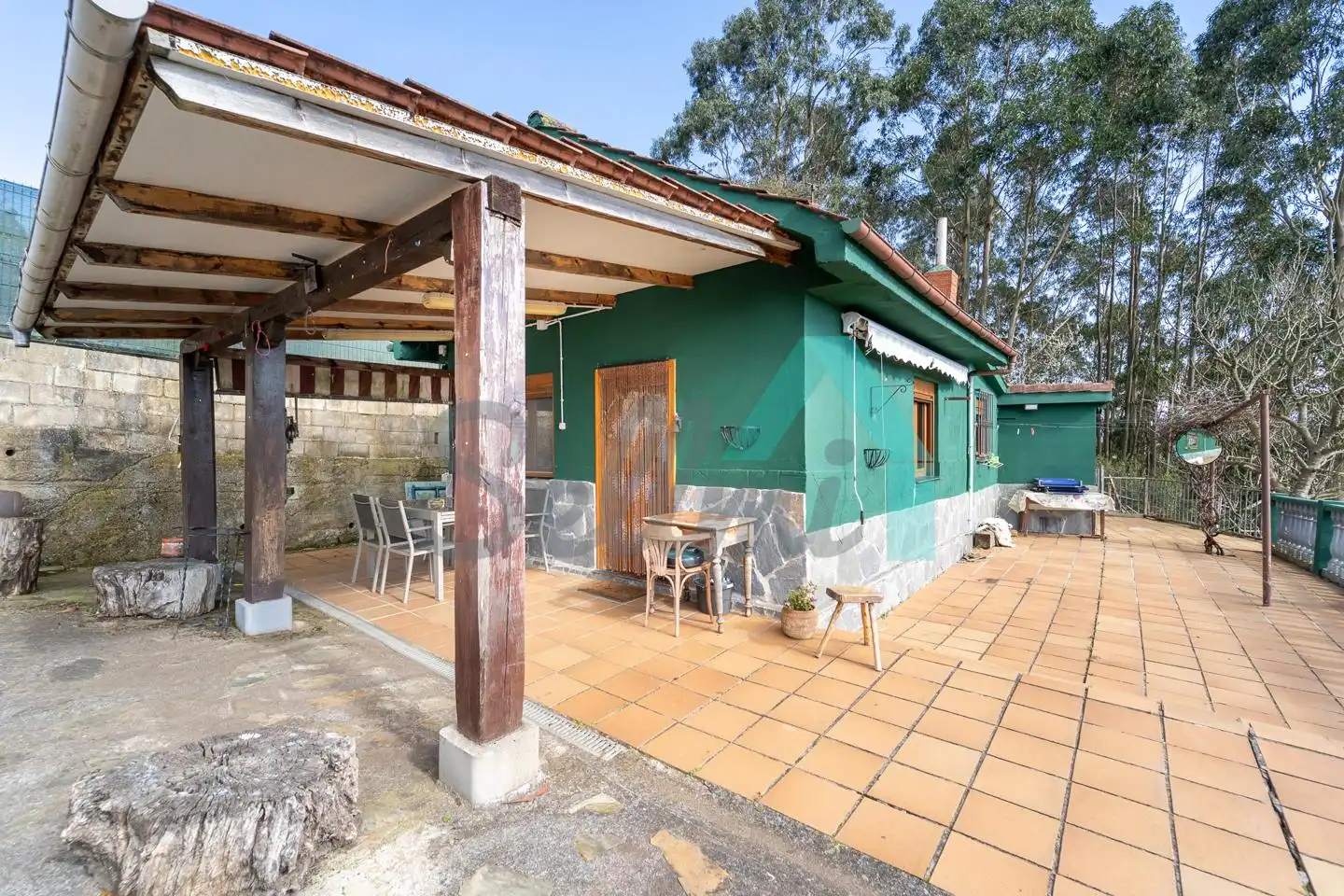 Vista exterior de Casa o xalet en venda en Oviedo  amb Jardí privat, Terrassa i Traster
