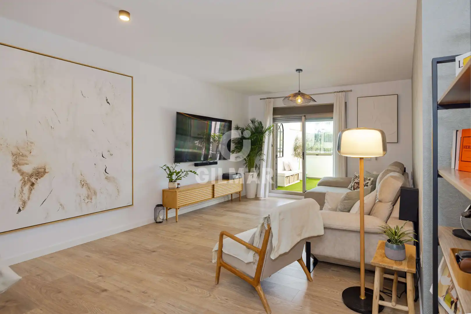 Sala de estar de Piso en venta en Torremolinos con Calefacción, Jardín privado y Trastero