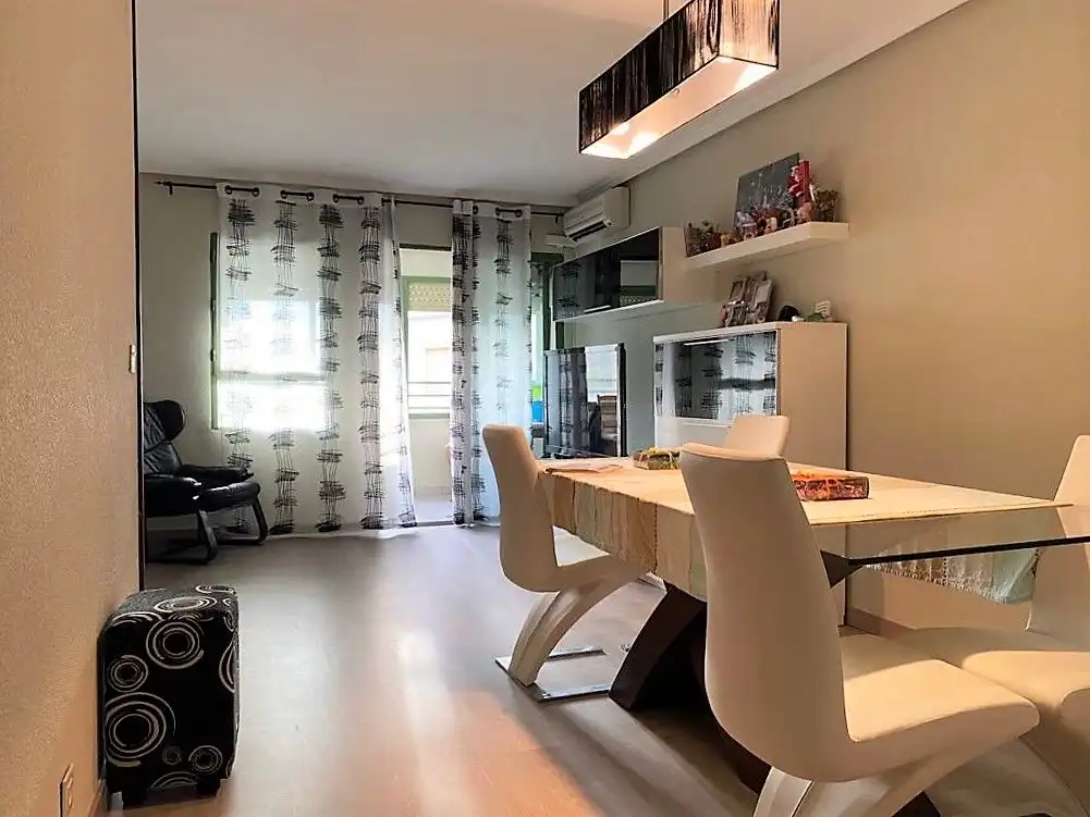Sala d'estar de Pis de lloguer en Alicante / Alacant amb Aire condicionat, Parquet i Terrassa