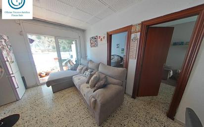 Sala d'estar de Pis en venda en Mollet del Vallès amb Balcó