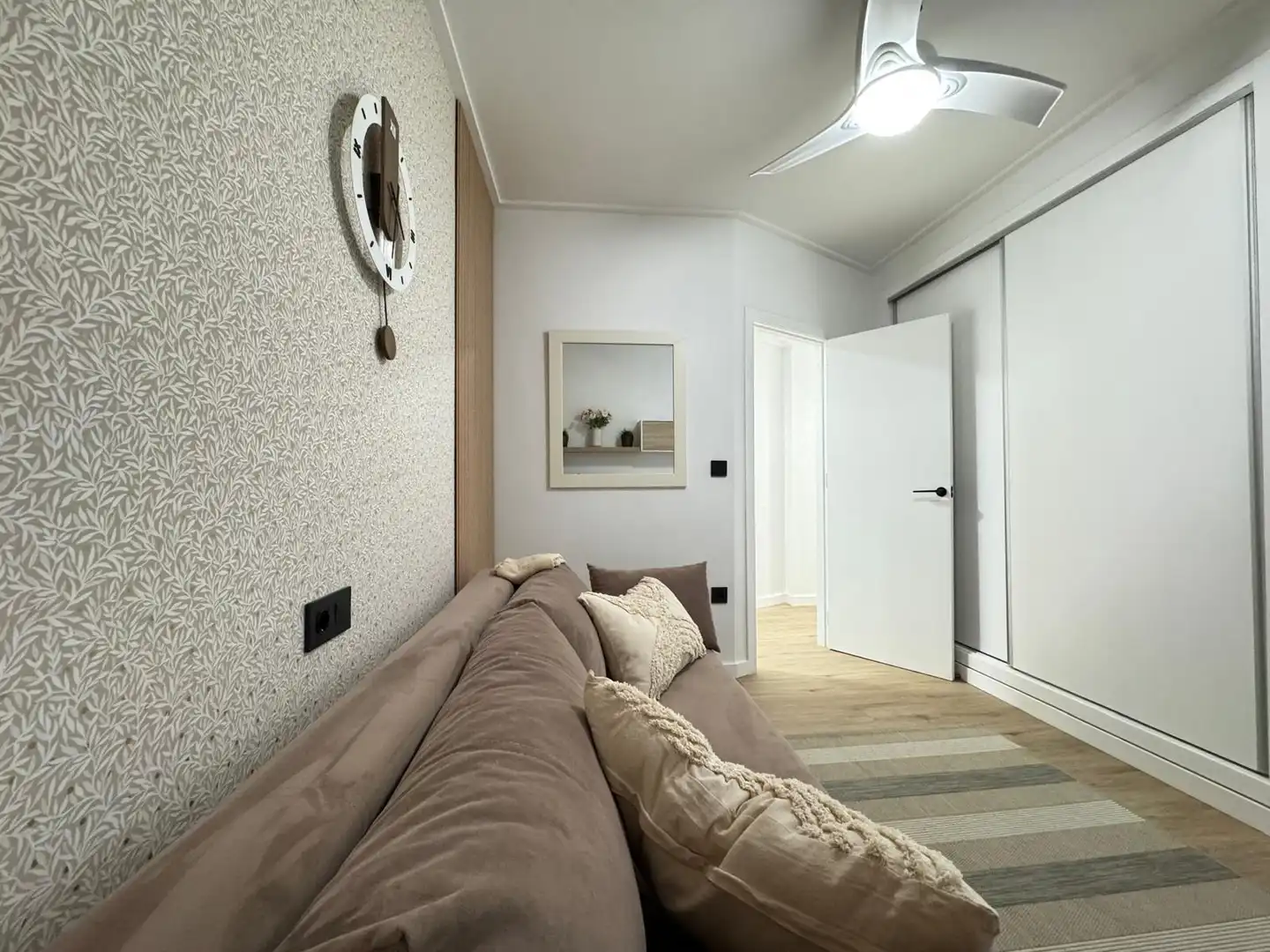 Apartamento con terraza en venta en Calle CAMPOAMOR, imagen 13
