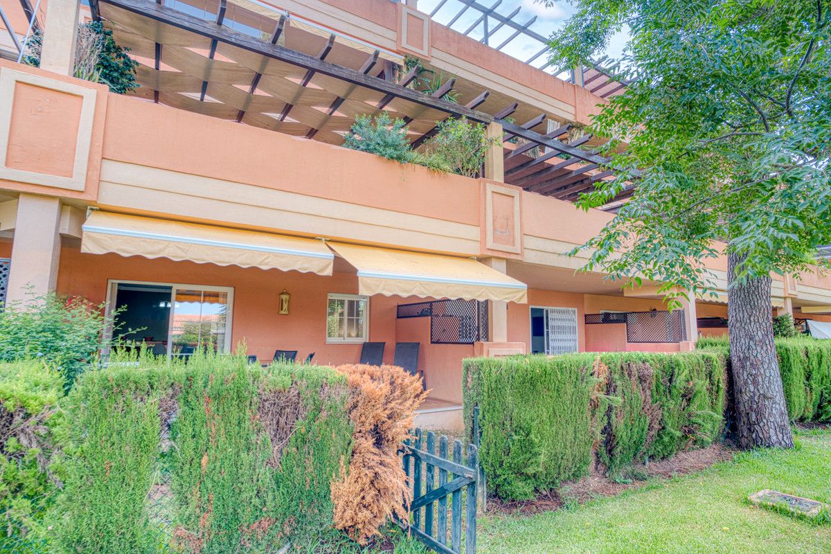 Exterior view of Apartment for sale in Marbella  with Air Conditioner, Private garden and Terrace