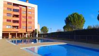 Swimming pool of Flat for sale in  Logroño  with Air Conditioner, Swimming Pool and Balcony
