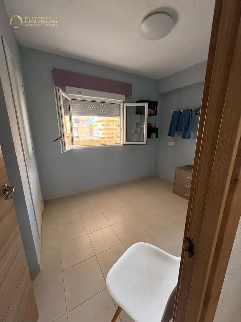 Habitación de Piso en venta en Tavernes de la Valldigna con Terraza y Amueblado