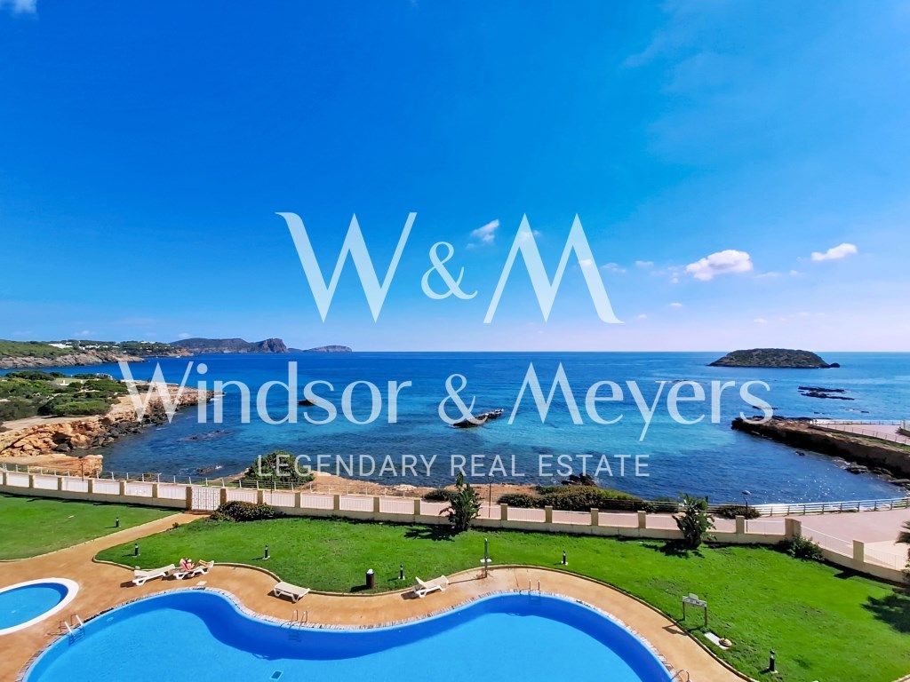 Exterior view of Flat for sale in Santa Eulària des Riu  with Air Conditioner, Furnished and Microwave