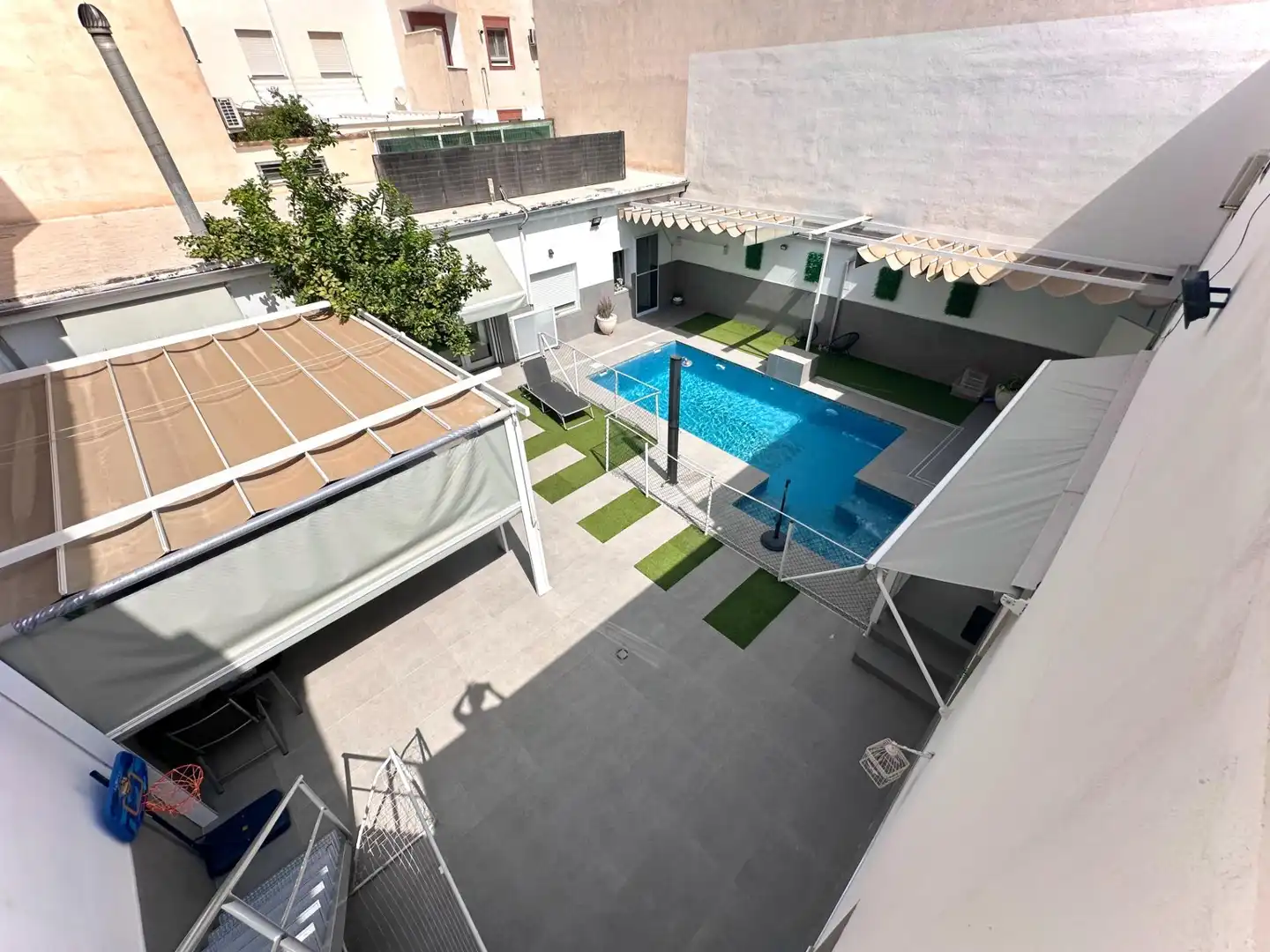 Piscina de Casa o chalet en venta en Churriana de la Vega con Aire acondicionado, Calefacción y Jardín privado
