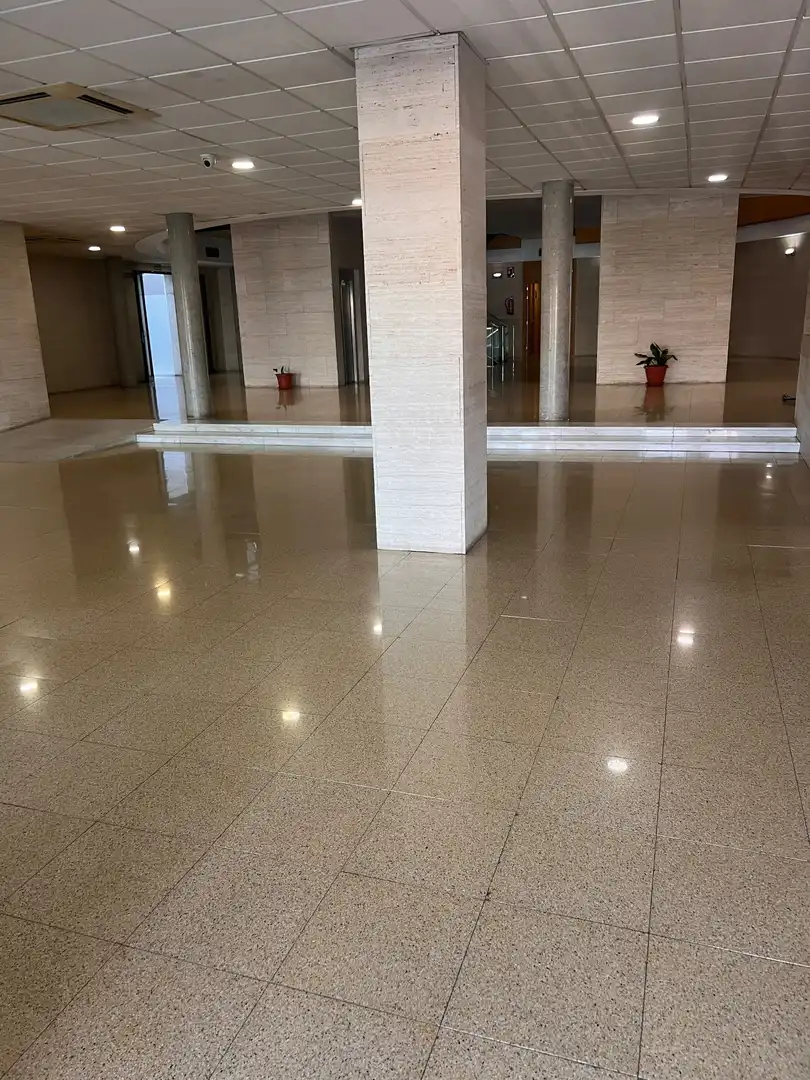Oficina de alquiler en Perú, 49, Avenida Juan Diego