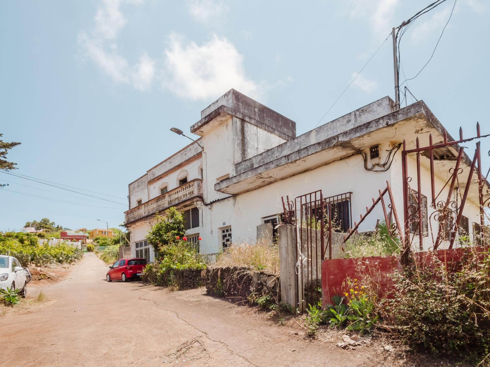 Vista exterior de Casa o xalet en venda en Moya (Las Palmas) amb Jardí privat, Terrassa i Balcó