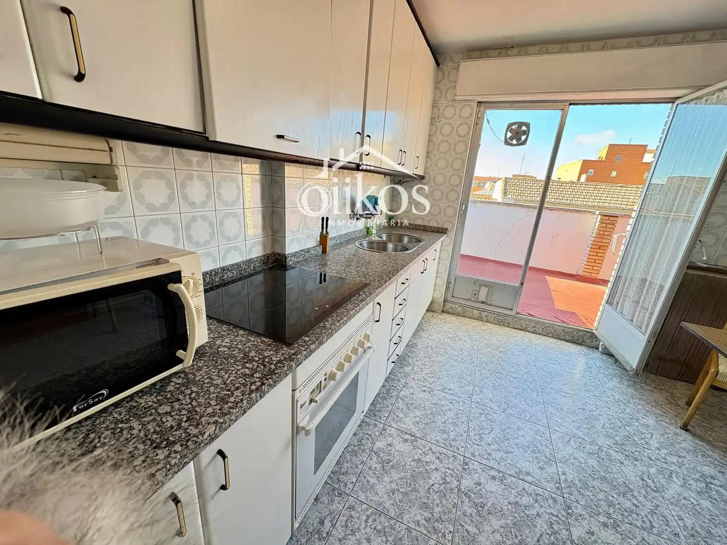 Cocina de Ático en venta en Salamanca con Calefacción, Terraza y Balcón