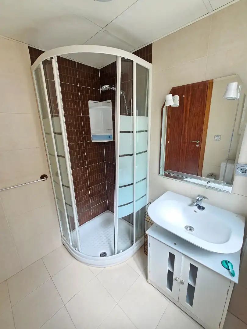 Baño de Ático en venta en Armilla con Aire acondicionado, Calefacción y Terraza