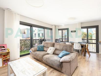 Living room of Flat for sale in Badalona  with Air Conditioner, Heating and Balcony