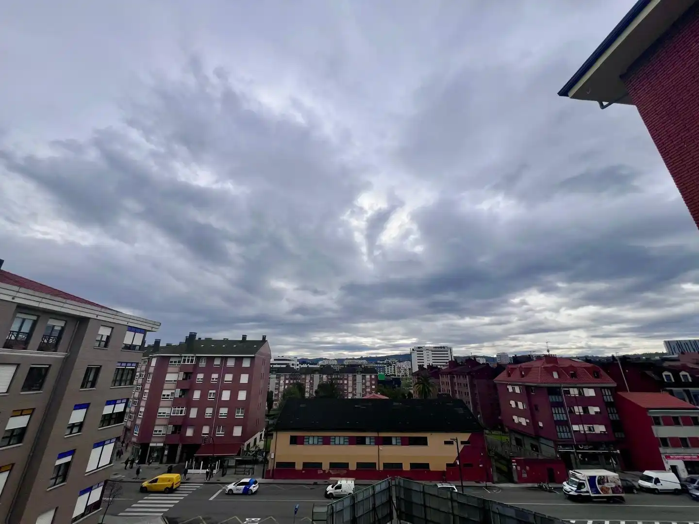 Vista exterior de Pis en venda en Oviedo  amb Calefacció i Parquet