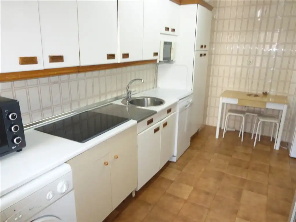 Cocina de Piso de alquiler en  Pamplona / Iruña con Calefacción y Amueblado