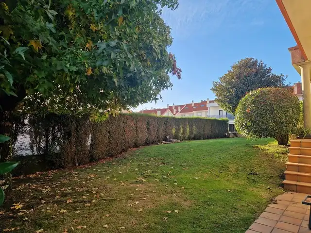 Jardín de Casa o chalet en venta en Teo con Calefacción, Jardín privado y Parquet