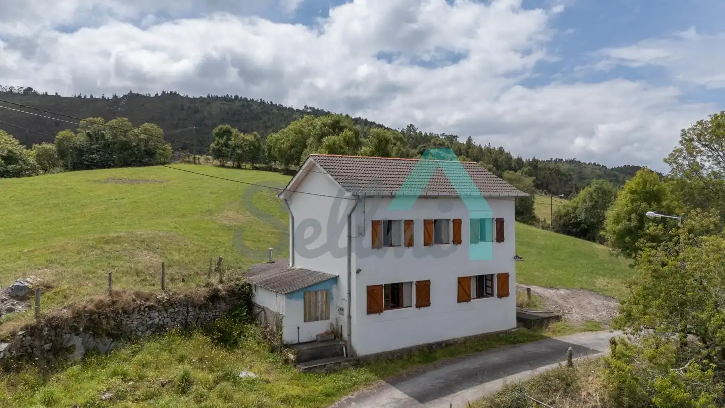 Houses for sale in La Cadorna, Valdés - Luarca