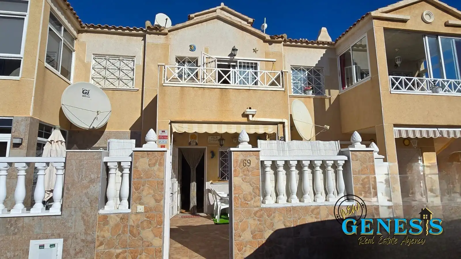 Casa adosada en venta en Calle Pablo Mercader Torregrosa, 94, Parque Acuático - Sector 25