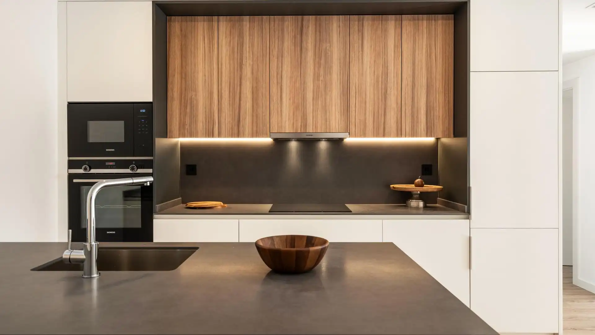 Kitchen of Flat for sale in Badalona  with Heating, Swimming Pool and Oven