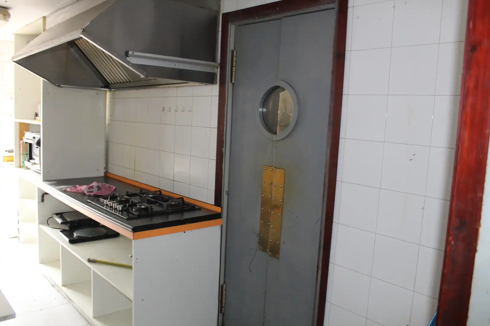 Cuina de Local en venda en  Logroño amb Aire condicionat i Moblat