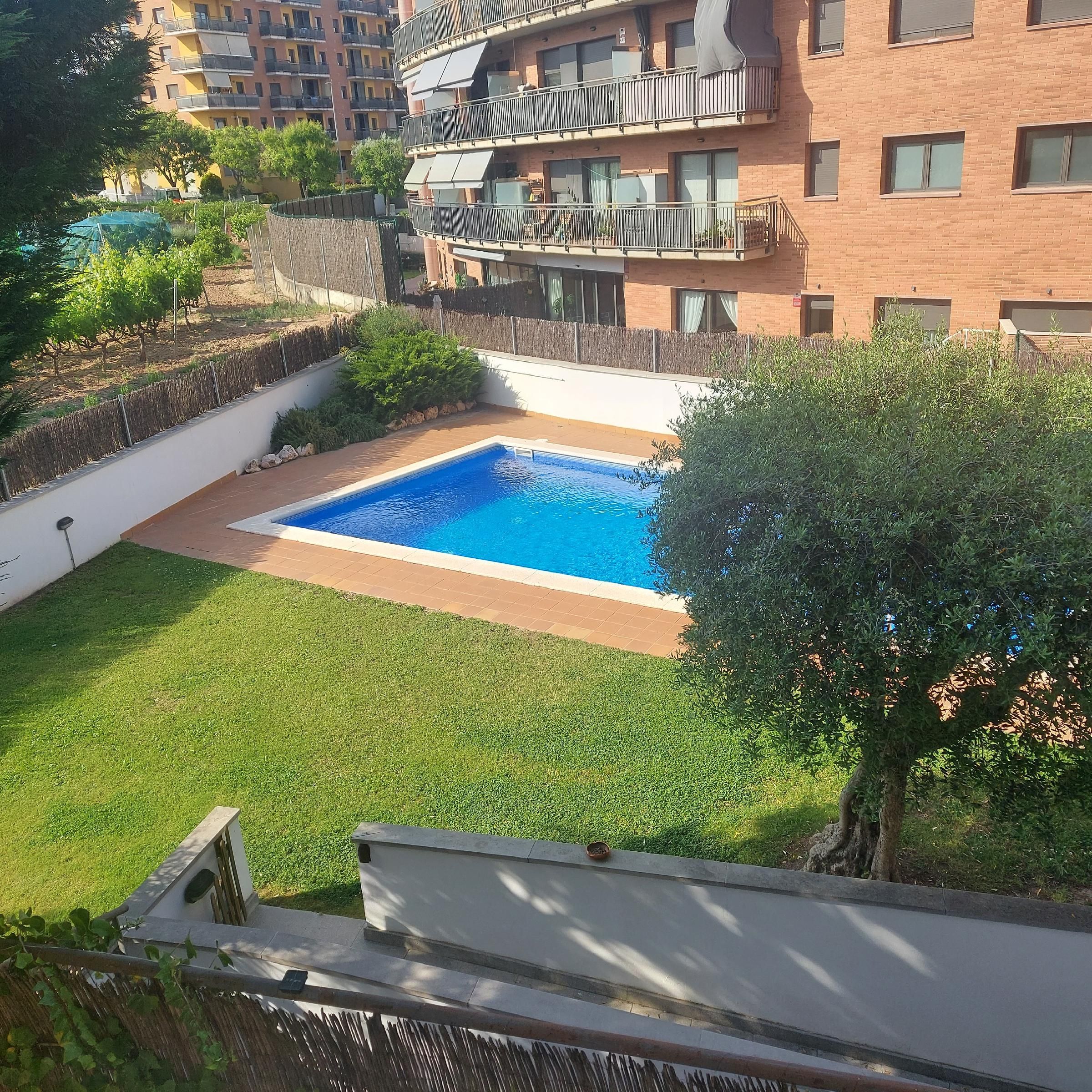 Swimming pool of Apartment for sale in Manresa  with Air Conditioner, Heating and Private garden