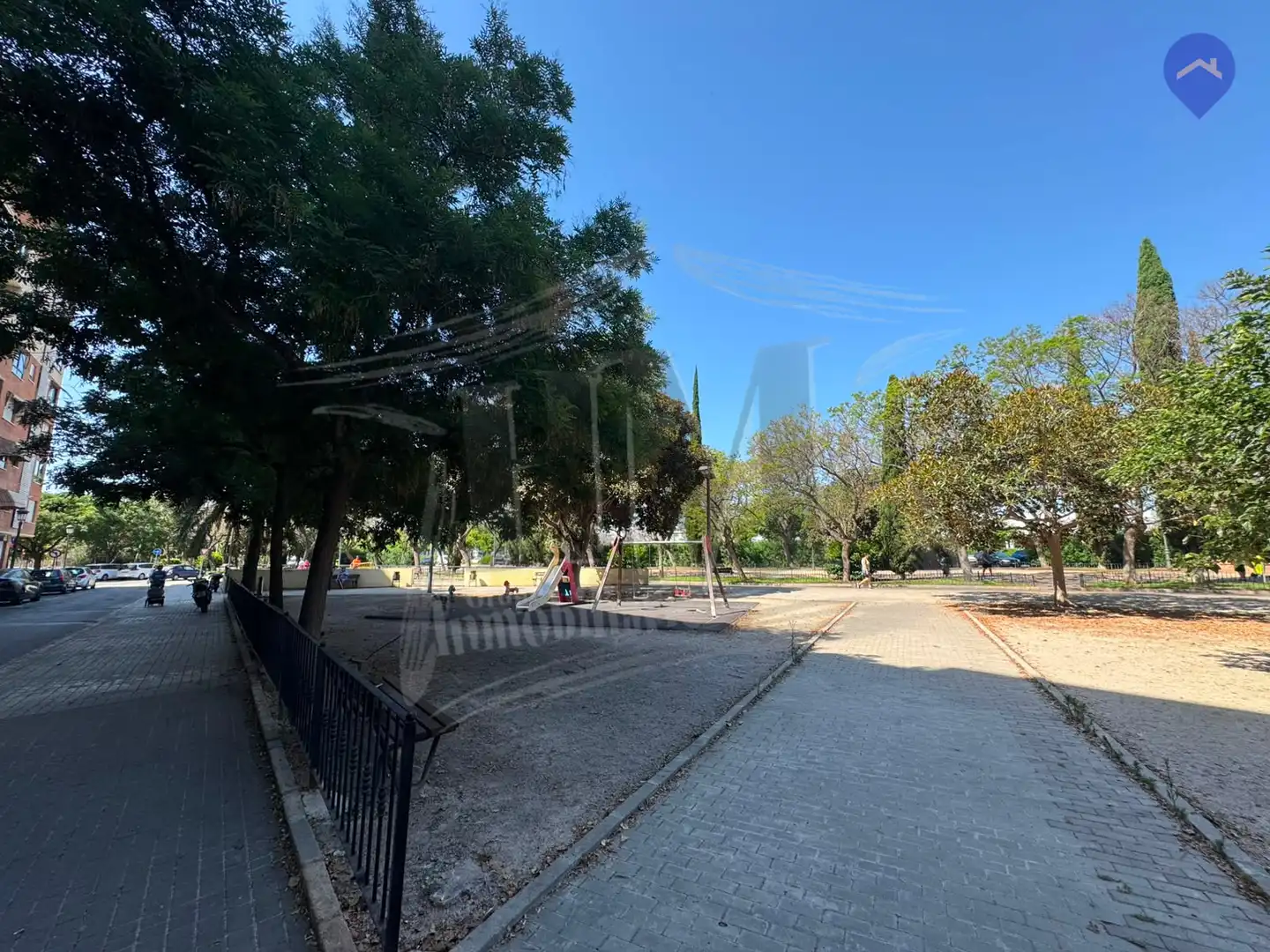 Vista exterior de Pis en venda en Valencia amb Aire condicionat, Terrassa i Alarma