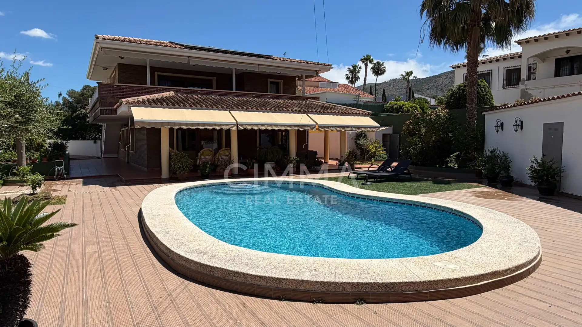 Vista exterior de Casa o chalet en venta en Benidorm con Aire acondicionado, Calefacción y Jardín privado