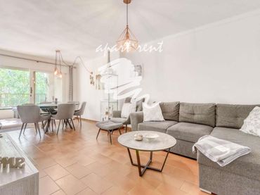 Appartamento con balcone in vendita a del Puig Rom