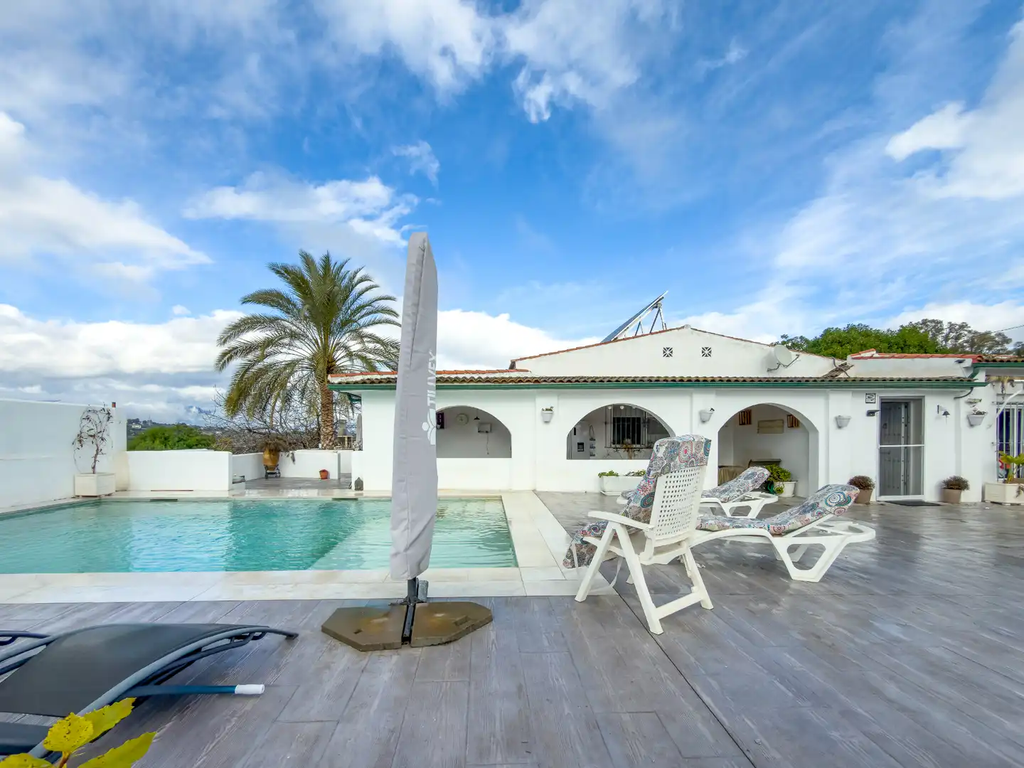 Vista exterior de Casa o chalet en venta en Cártama con Aire acondicionado, Jardín privado y Piscina