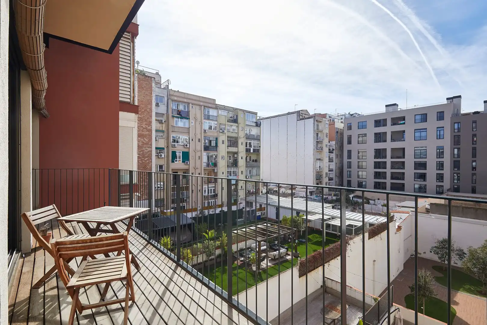 Terrasse von Wohnung zum Verkauf in Barcelona mit Klimaanlage, Parkett und Ofen