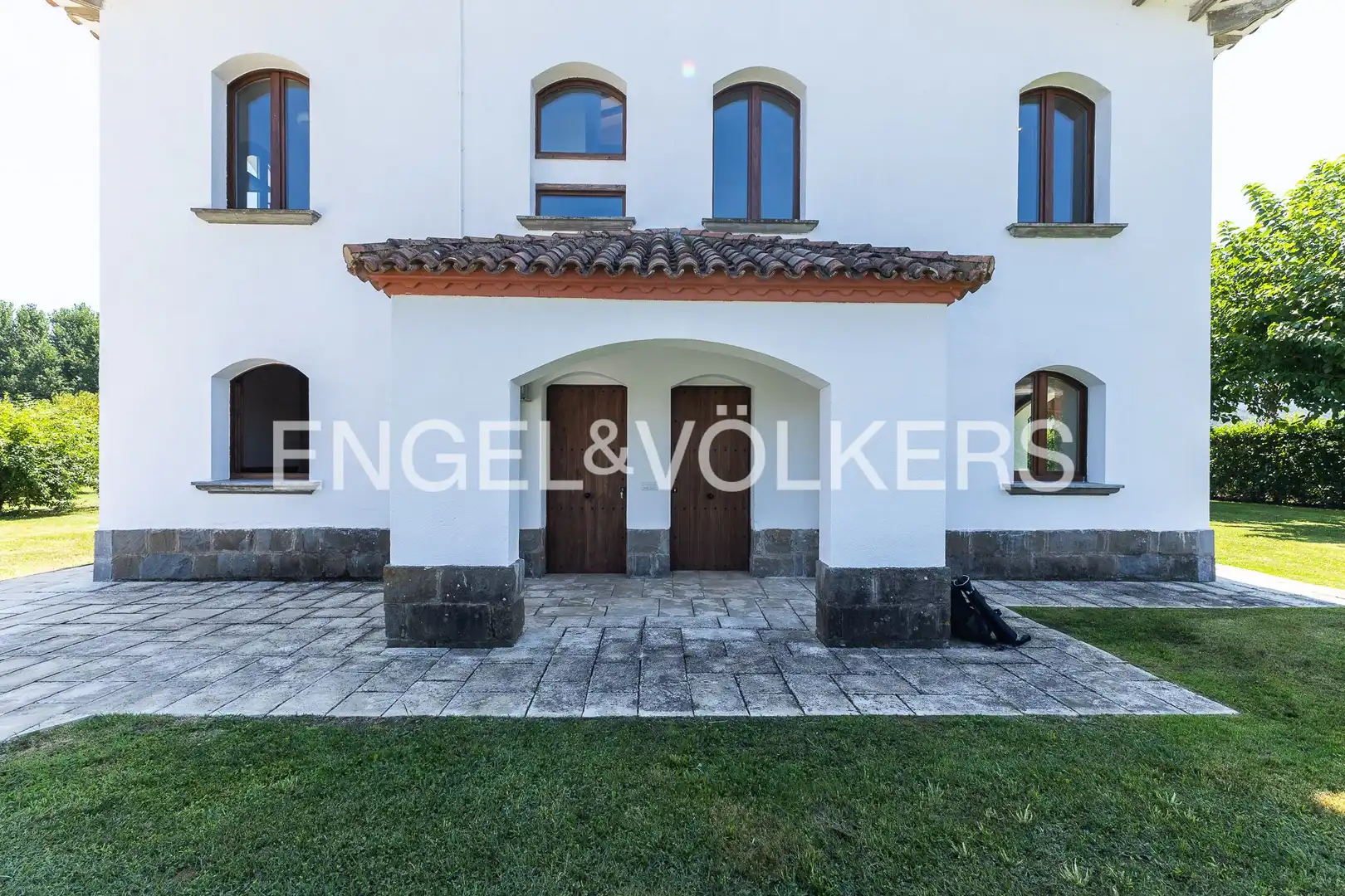 Außenansicht von Haus oder Chalet zum Verkauf in La Vall d'en Bas mit Heizung und Privatgarten