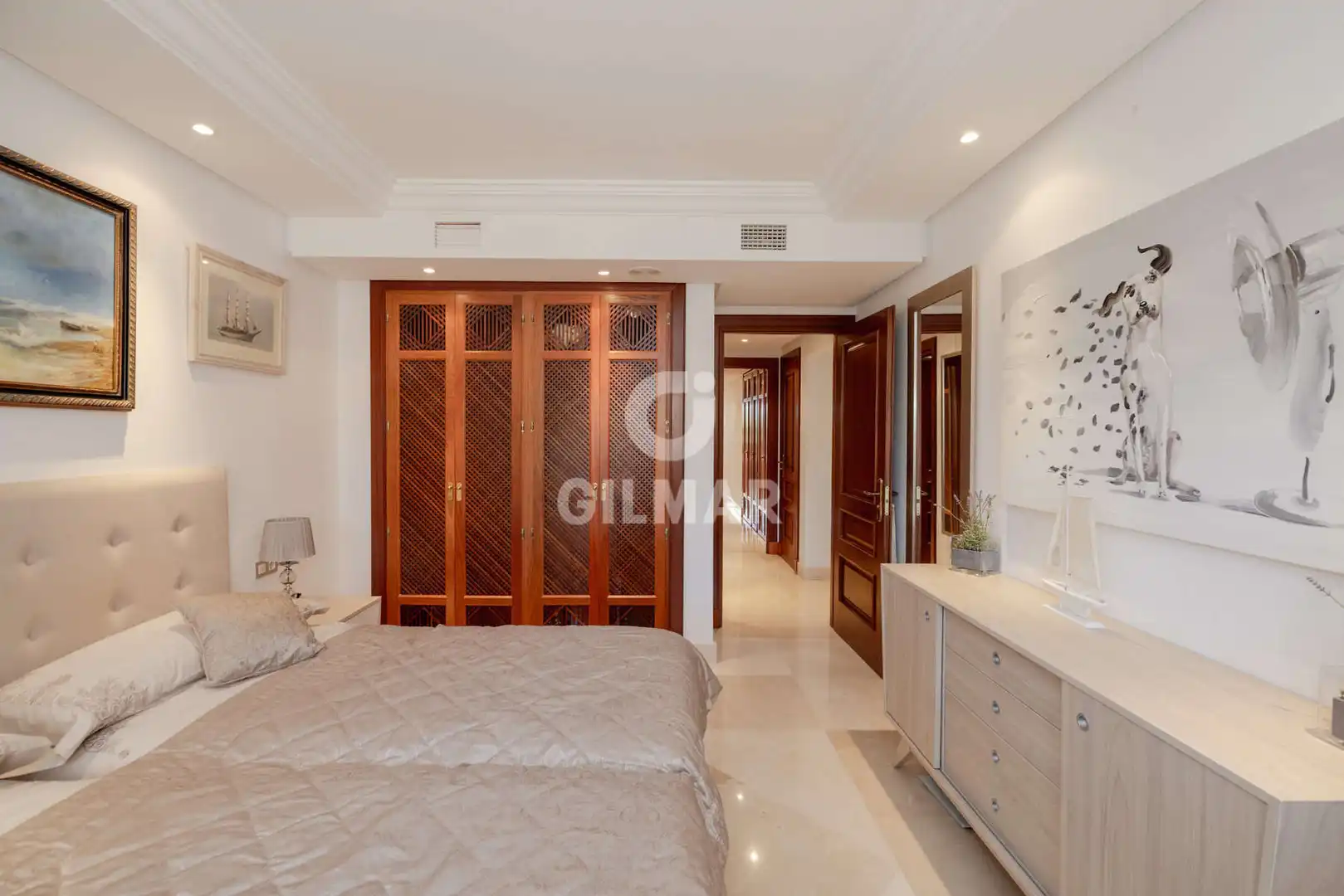 Habitación de Planta baja en venta en Estepona con Calefacción, Jardín privado y Trastero