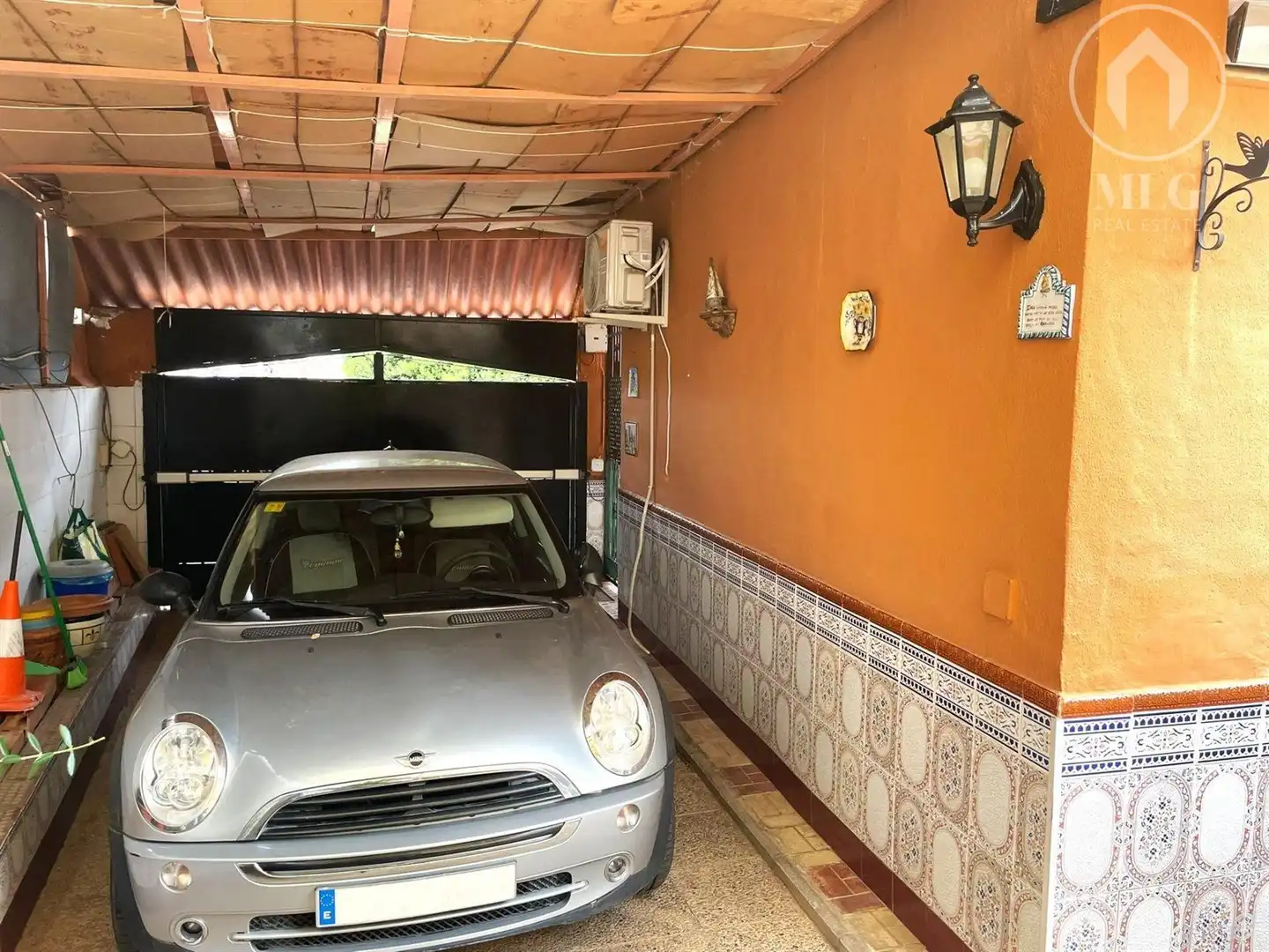 Aparcament de Casa o xalet en venda en Alhaurín de la Torre amb Aire condicionat, Terrassa i Traster