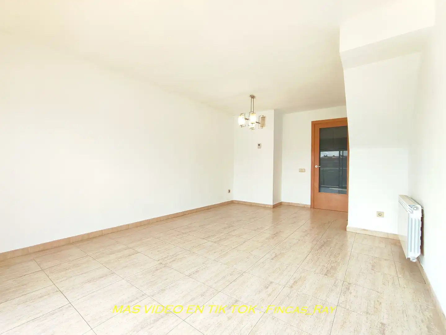 Maisonette zum Verkauf in Ripollet mit Klimaanlage, Heizung und Terrasse