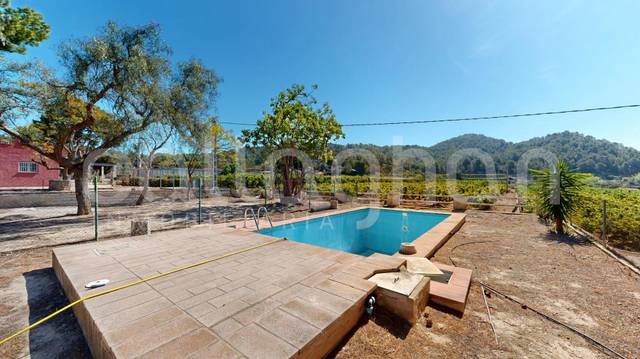 Casa-chalet en Venta en Casco Urbano