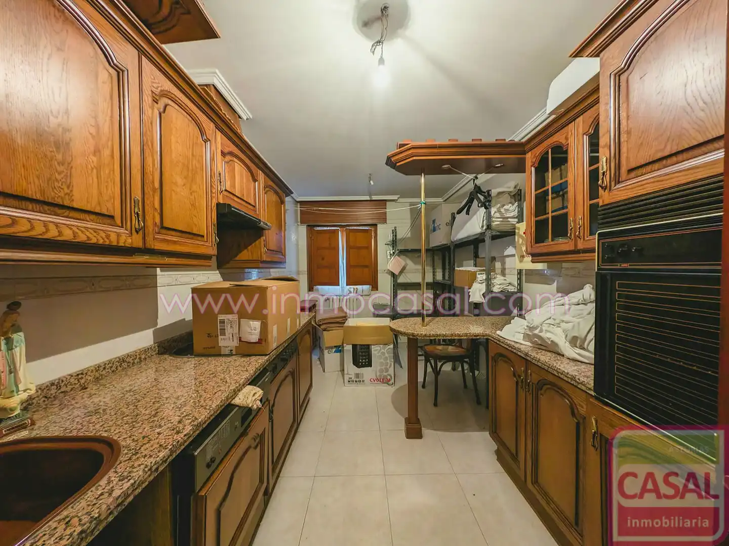 Cocina de Casa o chalet en venta en León Capital  con Calefacción, Trastero y Amueblado