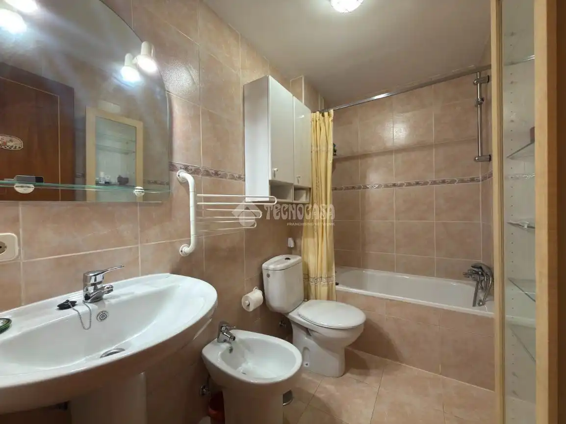 Baño de Piso de alquiler en Madrid con Aire acondicionado, Calefacción y Terraza