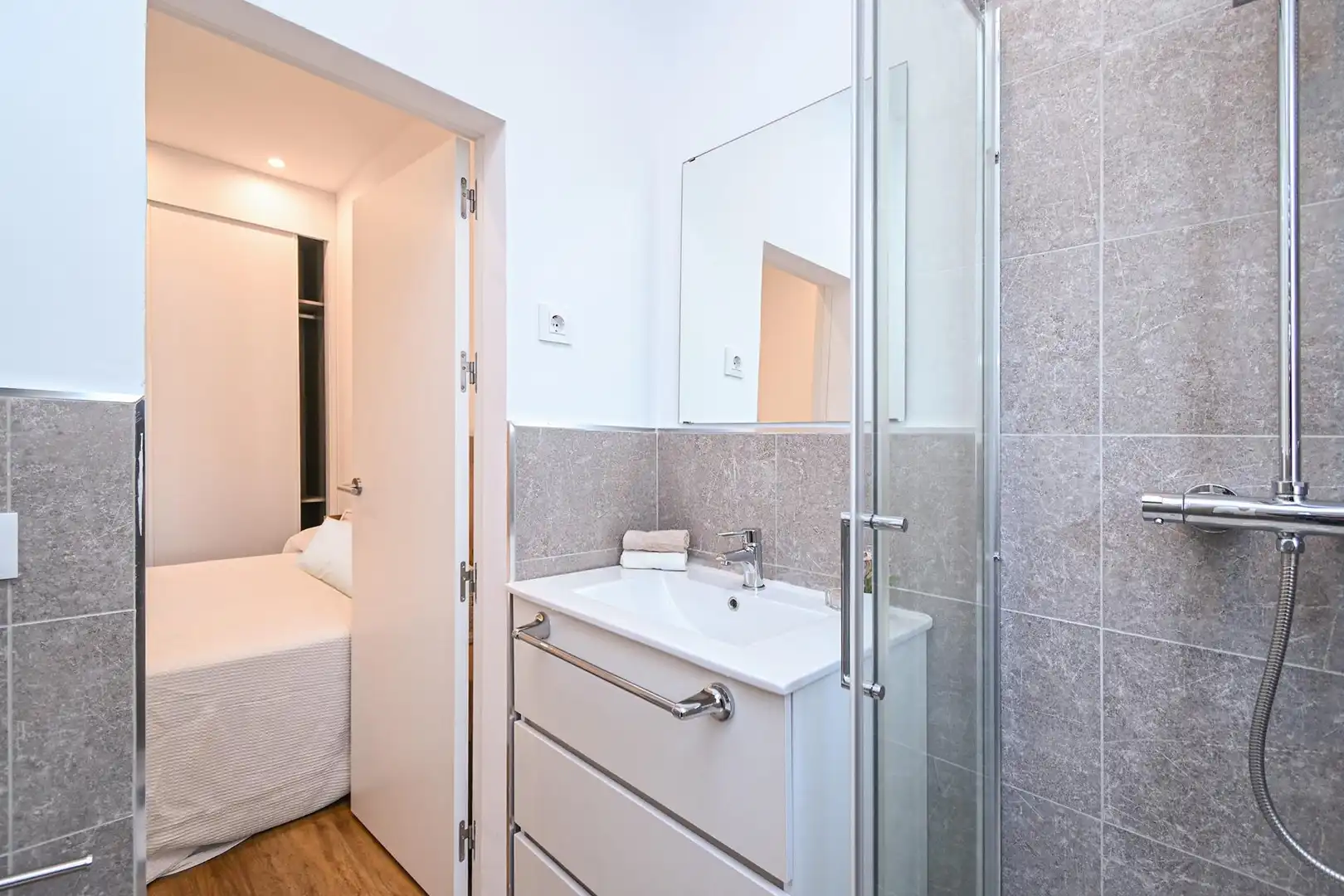Badezimmer von Wohnung zum Verkauf in  Palma de Mallorca mit Klimaanlage, Heizung und Terrasse