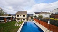 Piscina de Casa o xalet en venda en Vallirana amb Aire condicionat, Calefacció i Jardí privat