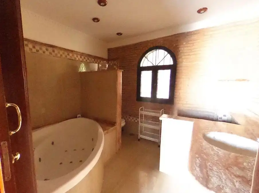 Bathroom of Houses for sale in Málaga  with Air Conditioner, Private garden and Terrace