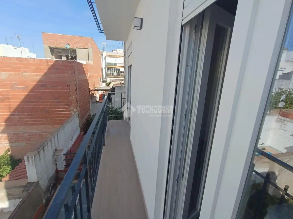 Balcony of Flat for rent in Sevilla  with Air Conditioner and Balcony