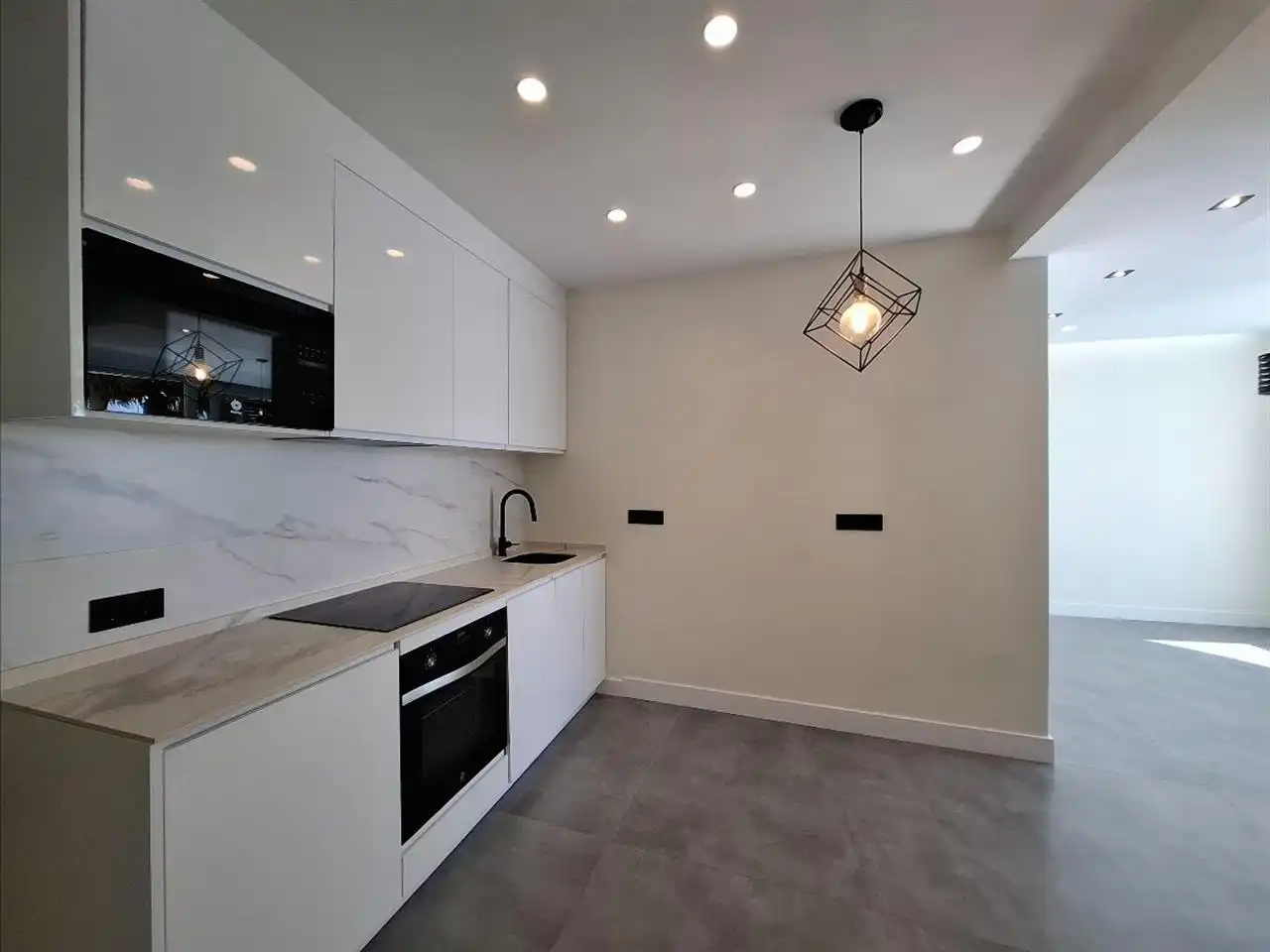 Apartament amb piscina en venda a Calahonda, imagen 3