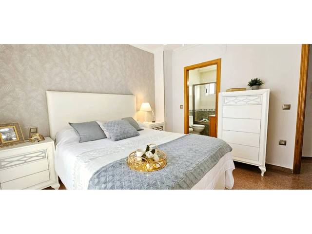 Casa adosada en Venta en Calle Marchante, 21 en Jumilla
