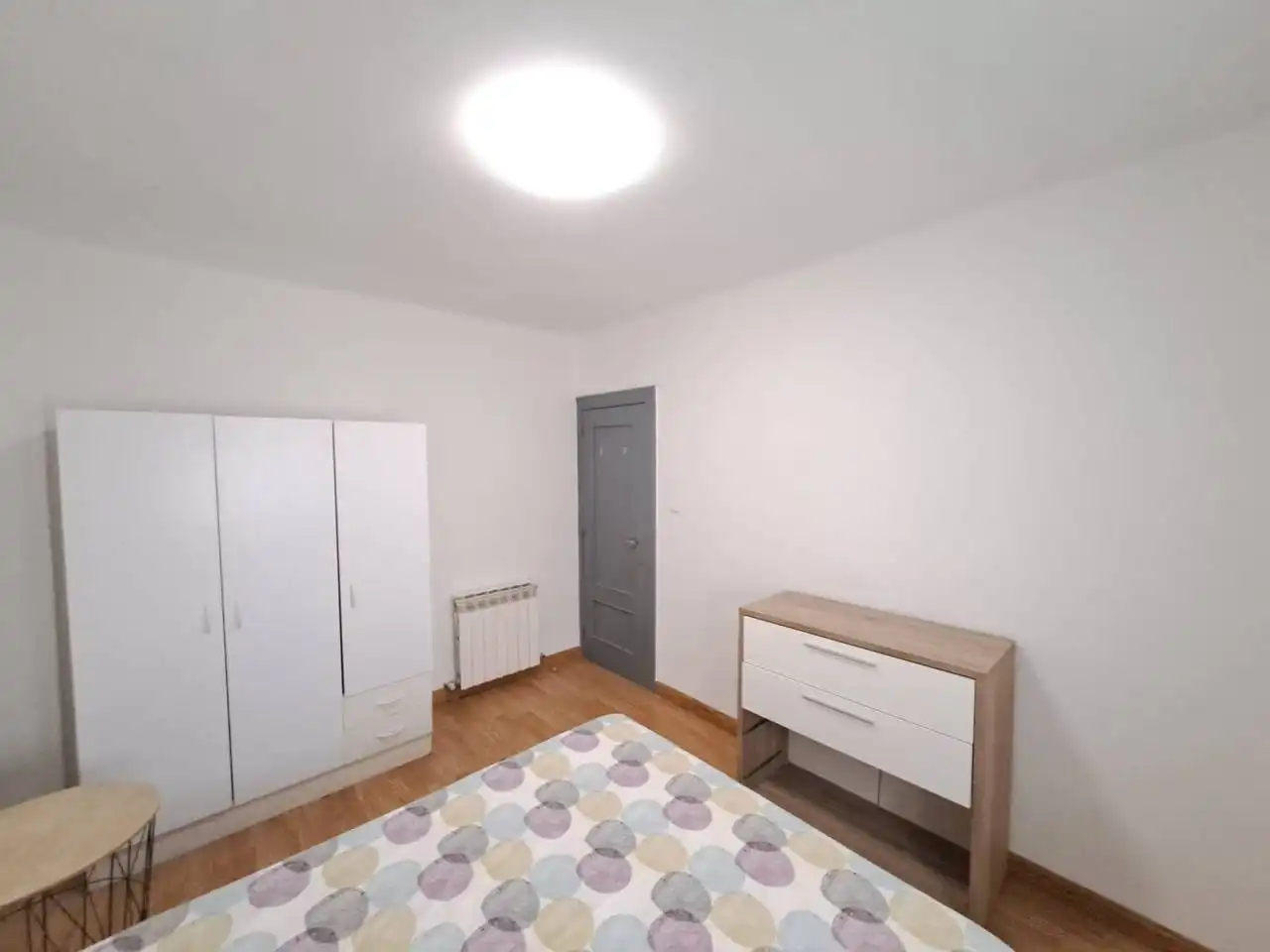 Dormitori de Pis en venda en Burgos amb Calefacció, Parquet i Terrassa