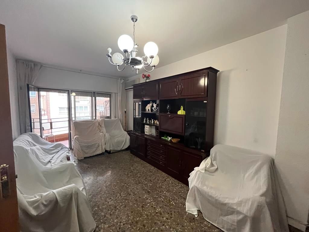 Sala d'estar de Pis en venda en  Albacete Capital amb Calefacció i Balcó