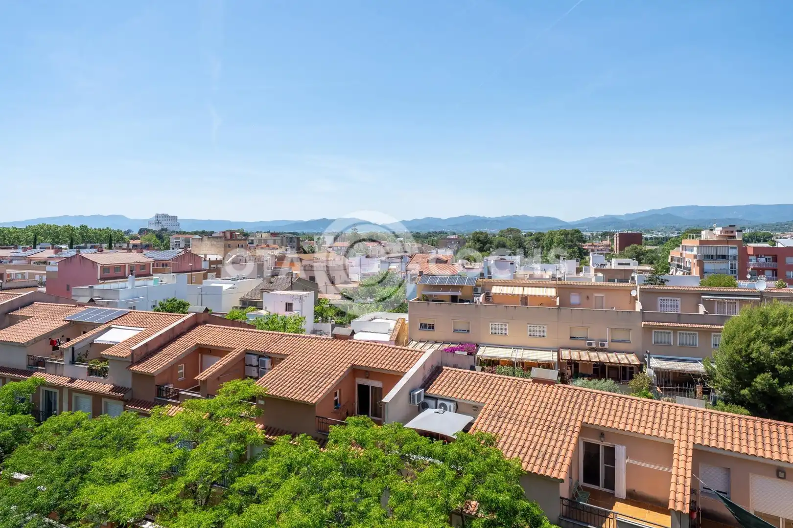 Außenansicht von Wohnung zum Verkauf in Reus mit Klimaanlage, Heizung und Terrasse