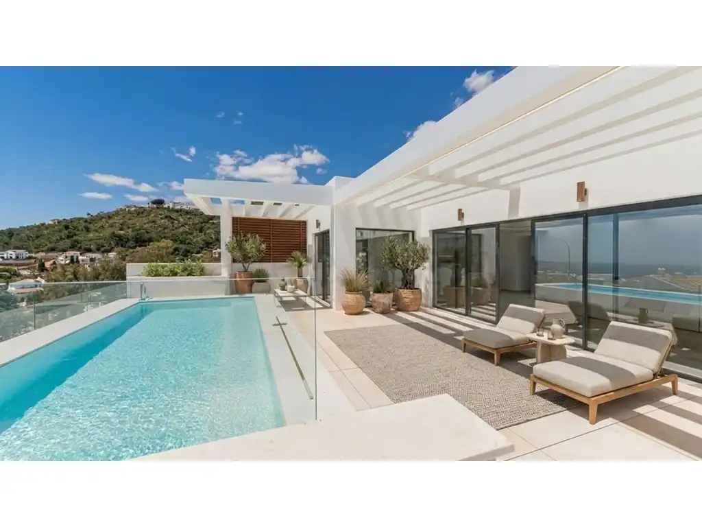 Terrassa de Casa o xalet en venda en Benalmádena amb Aire condicionat, Jardí privat i Terrassa
