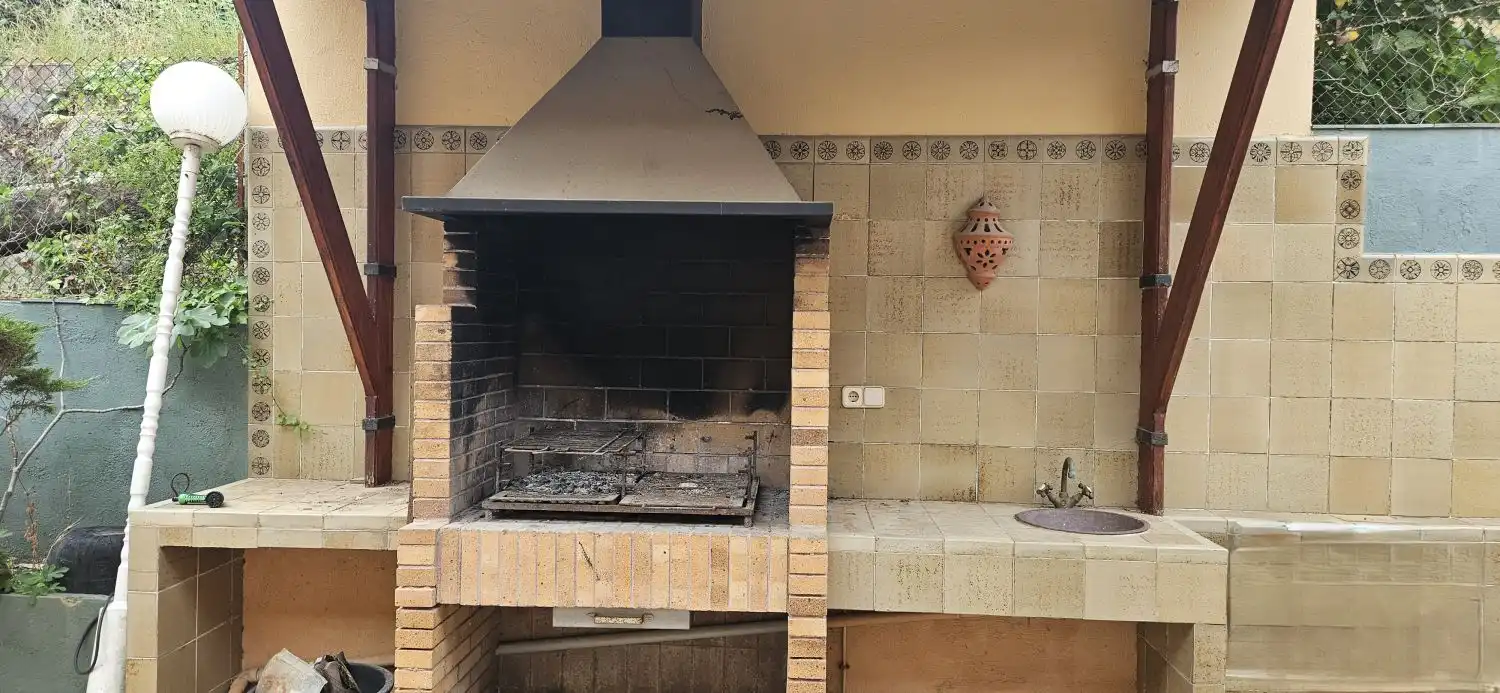 Cuina de Casa o xalet en venda en Corbera de Llobregat amb Aire condicionat i Calefacció