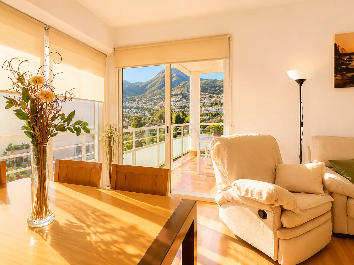 Sala de estar de Apartamento en venta en Benalmádena con Aire acondicionado, Trastero y Piscina comunitaria